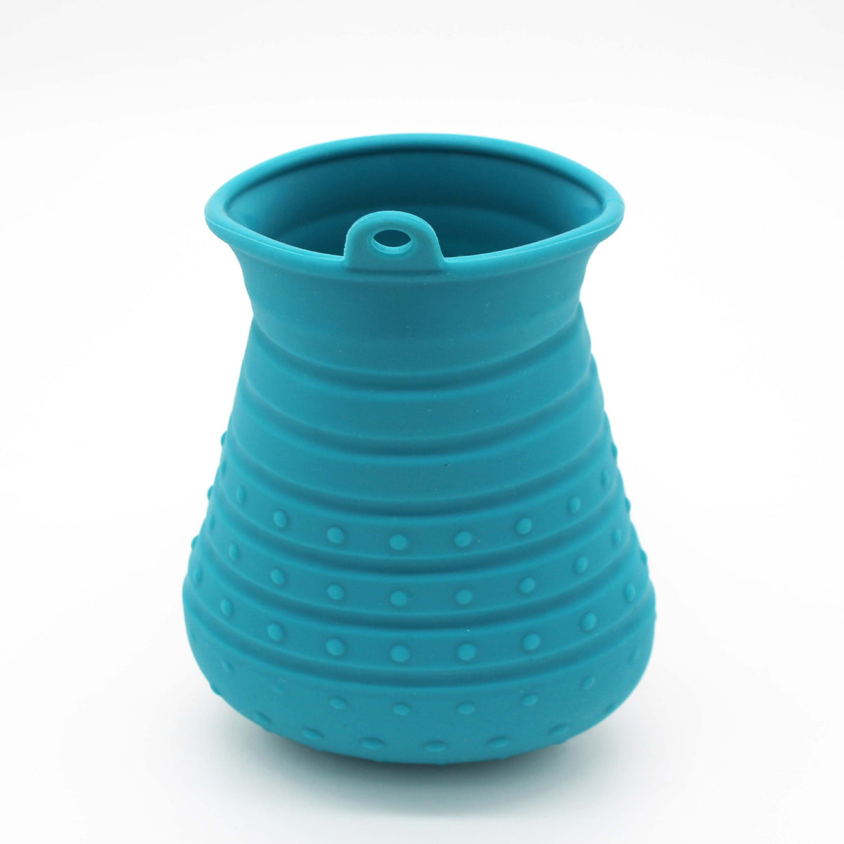 Portable Pet Paw Cleaner for Cleaner Adventures